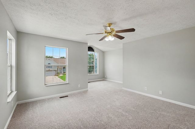 104 Deer Ridge Ln, Hendersonville, TN 37075