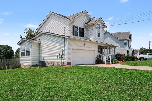 104 Deer Ridge Ln, Hendersonville, TN 37075