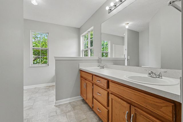 104 Deer Ridge Ln, Hendersonville, TN 37075