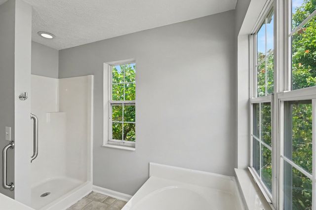 104 Deer Ridge Ln, Hendersonville, TN 37075