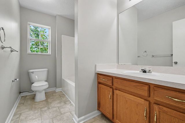 104 Deer Ridge Ln, Hendersonville, TN 37075