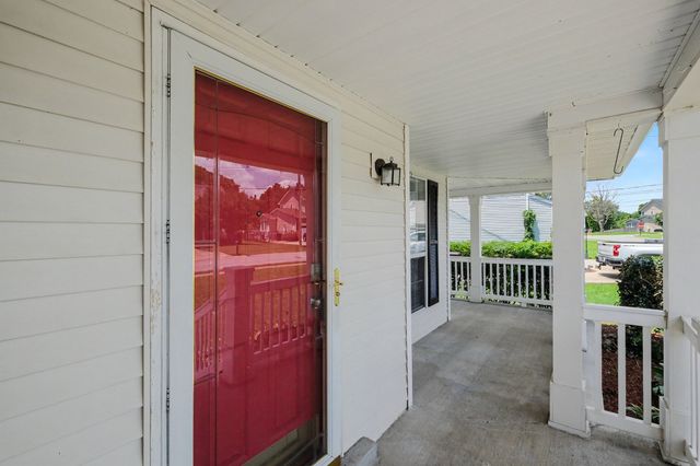 104 Deer Ridge Ln, Hendersonville, TN 37075