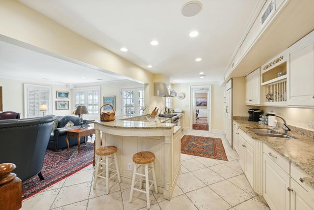 32 Church Street, Charleston, SC 29401