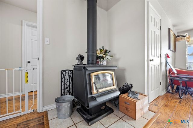 18751 State Highway 95, Holland, TX 76534