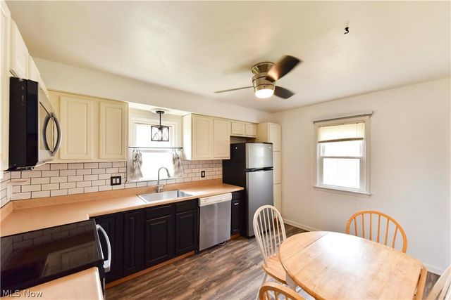 3864 Louise Street, Mogadore, OH 44260