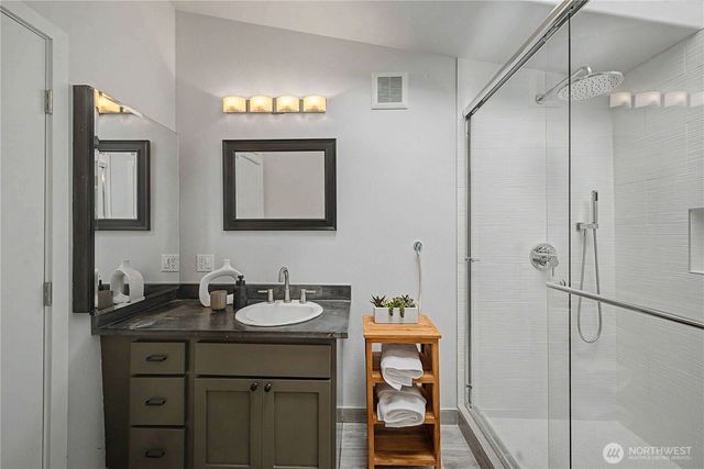 15504 11th Avenue NE, Shoreline, WA 98155