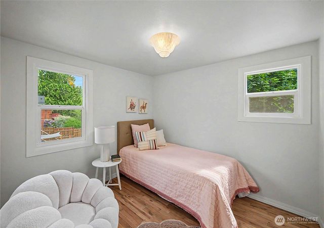 15504 11th Avenue NE, Shoreline, WA 98155