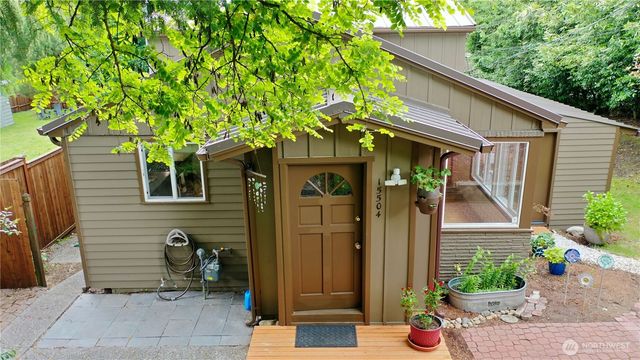 15504 11th Avenue NE, Shoreline, WA 98155