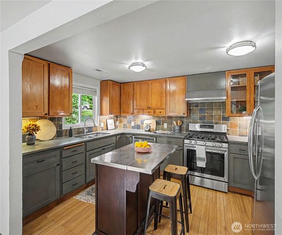 15504 11th Avenue NE, Shoreline, WA 98155