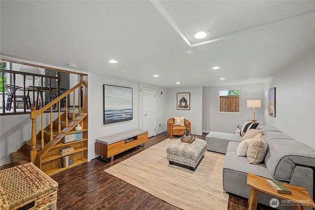 15504 11th Avenue NE, Shoreline, WA 98155