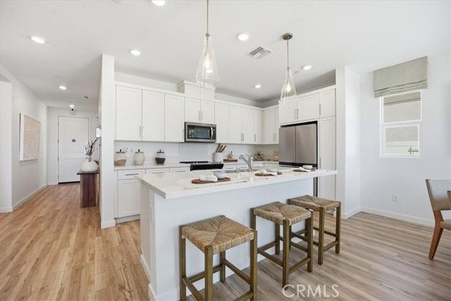 3223 E Avenue J-4, Lancaster, CA 93535