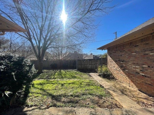 3208 Flintridge Drive, Arlington, TX 76017