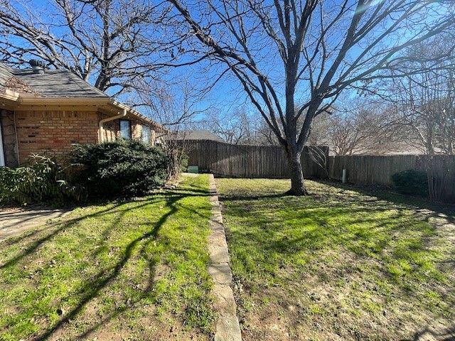 3208 Flintridge Drive, Arlington, TX 76017