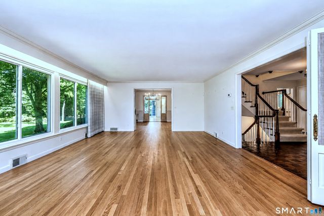 24 Inverness Road, Trumbull, CT 06611