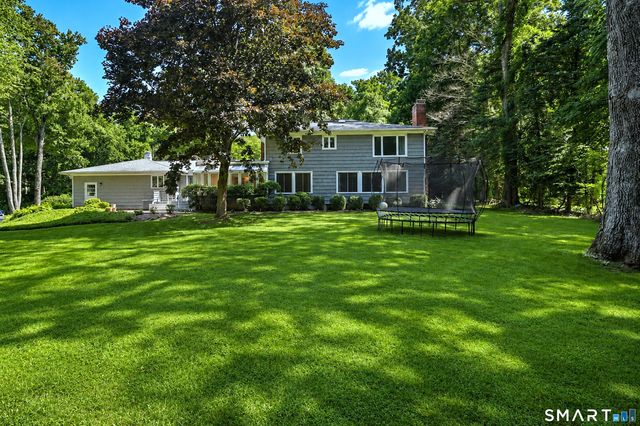 24 Inverness Road, Trumbull, CT 06611