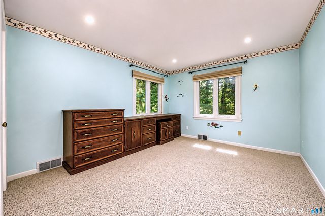 24 Inverness Road, Trumbull, CT 06611