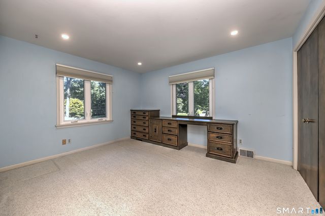 24 Inverness Road, Trumbull, CT 06611