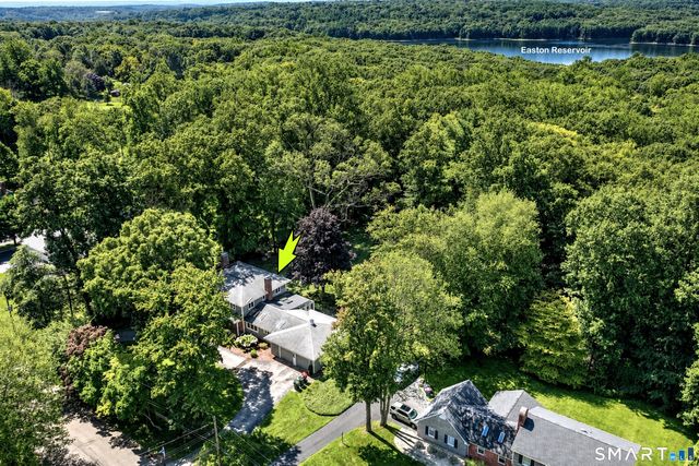 24 Inverness Road, Trumbull, CT 06611
