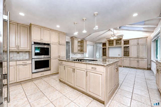 24 Inverness Road, Trumbull, CT 06611