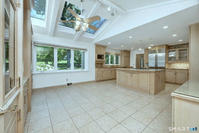 24 Inverness Road, Trumbull, CT 06611