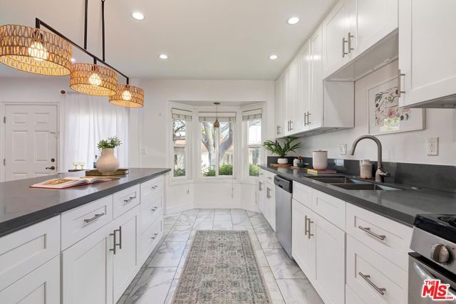 1060 22nd Street, Santa Monica, CA 90403