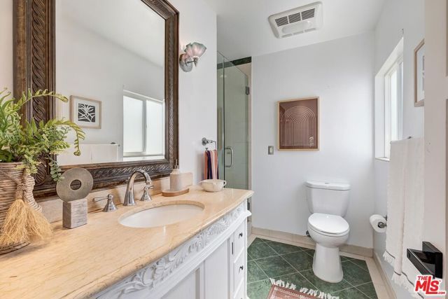 1060 22nd Street, Santa Monica, CA 90403