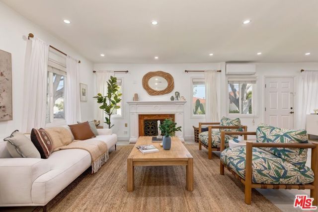 1060 22nd Street, Santa Monica, CA 90403