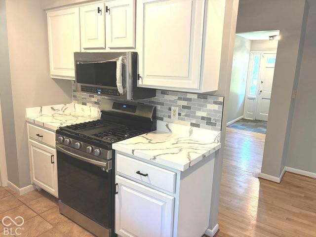 1404 Orchard Park Drive N, Carmel, IN 46280
