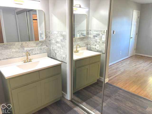 1404 Orchard Park Drive N, Carmel, IN 46280