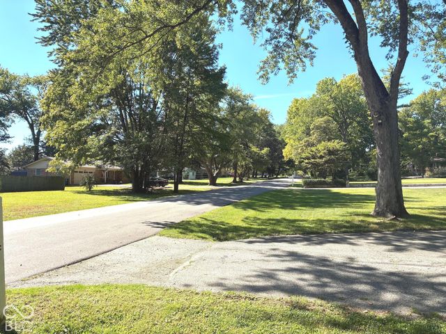 1404 Orchard Park Drive N, Carmel, IN 46280