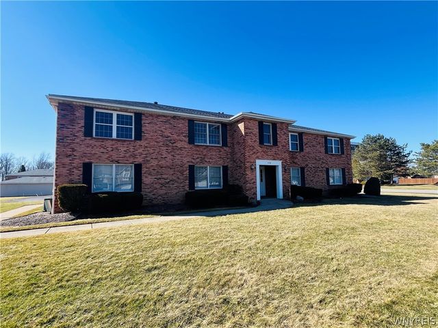 6868 Nickis Lane, Wheatfield, NY 14304