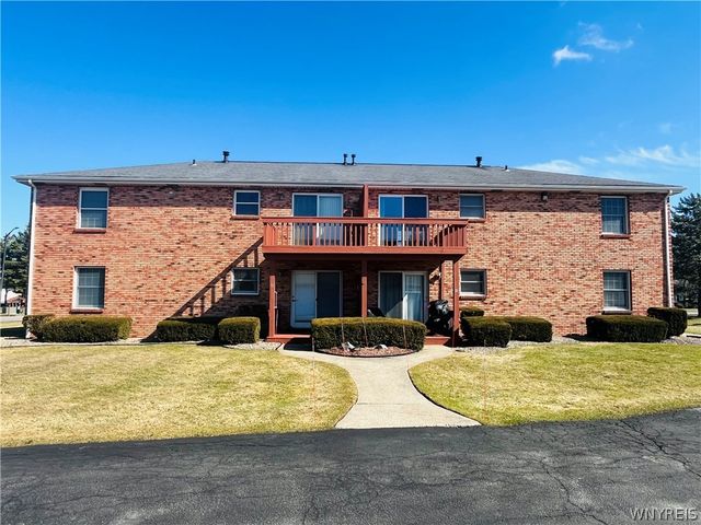 6868 Nickis Lane, Wheatfield, NY 14304