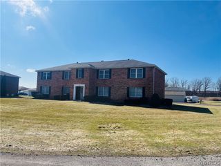 6868 Nickis Lane, Wheatfield, NY 14304