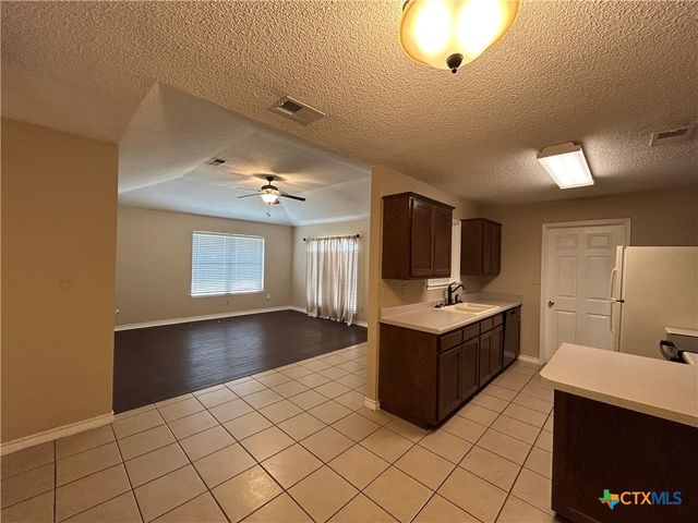 1642 W County Line Road, New Braunfels, TX 78130