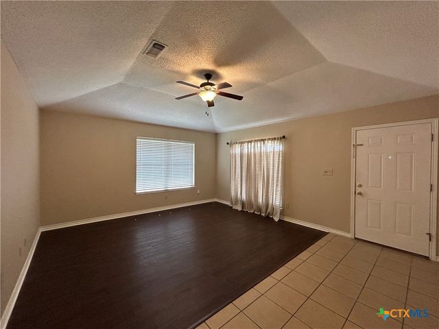 1642 W County Line Road, New Braunfels, TX 78130
