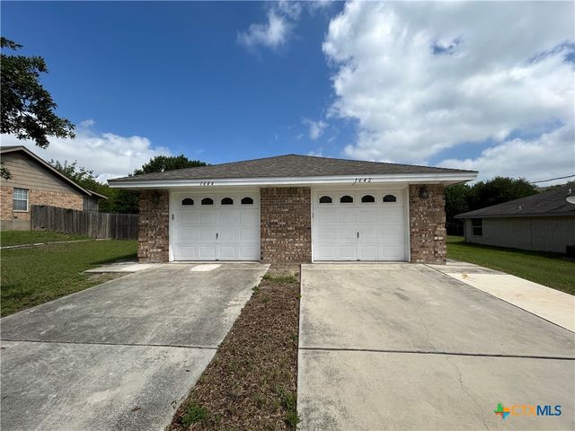 1642 W County Line Road, New Braunfels, TX 78130