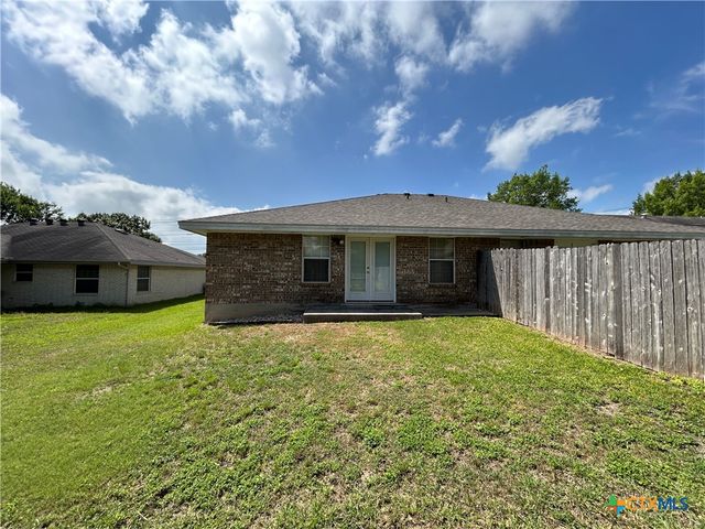 1642 W County Line Road, New Braunfels, TX 78130