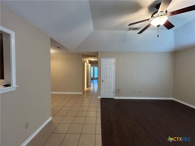 1642 W County Line Road, New Braunfels, TX 78130