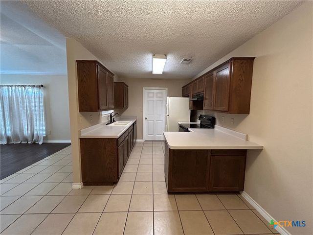 1642 W County Line Road, New Braunfels, TX 78130