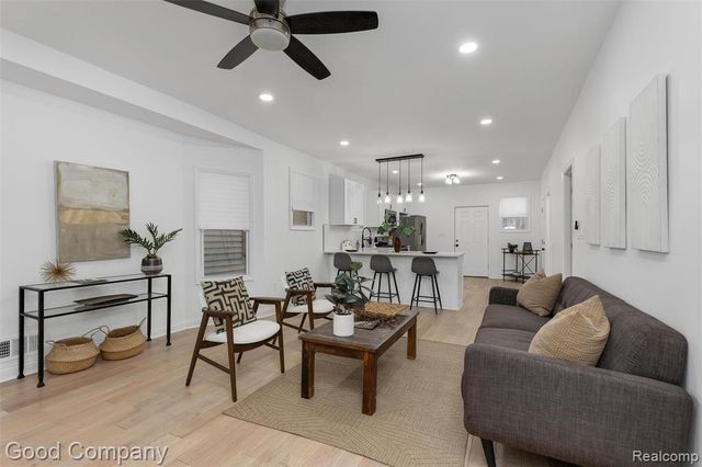 2143 Townsend Street, Detroit, MI 48214