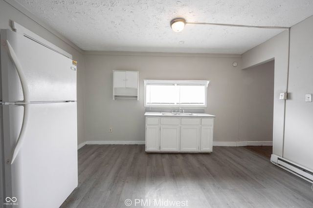 2011 Applegate Street, Indianapolis, IN 46203