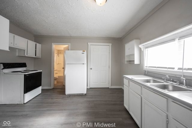 2011 Applegate Street, Indianapolis, IN 46203