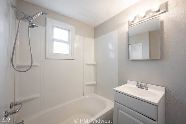 2011 Applegate Street, Indianapolis, IN 46203