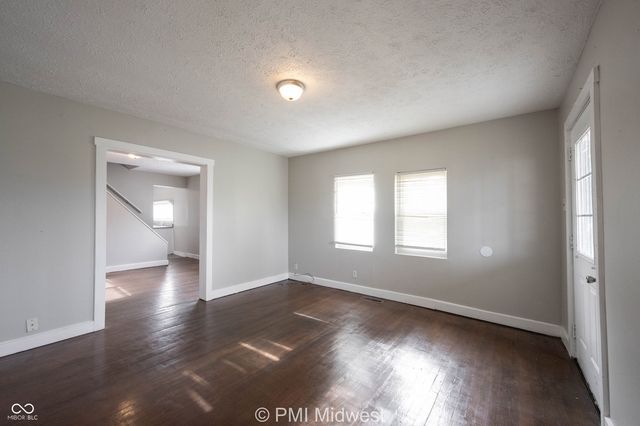 2011 Applegate Street, Indianapolis, IN 46203