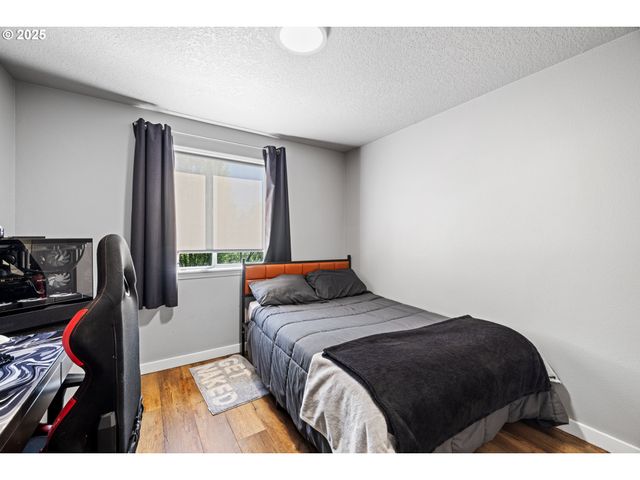 105 Ne 49TH Ave, Hillsboro, OR 97124