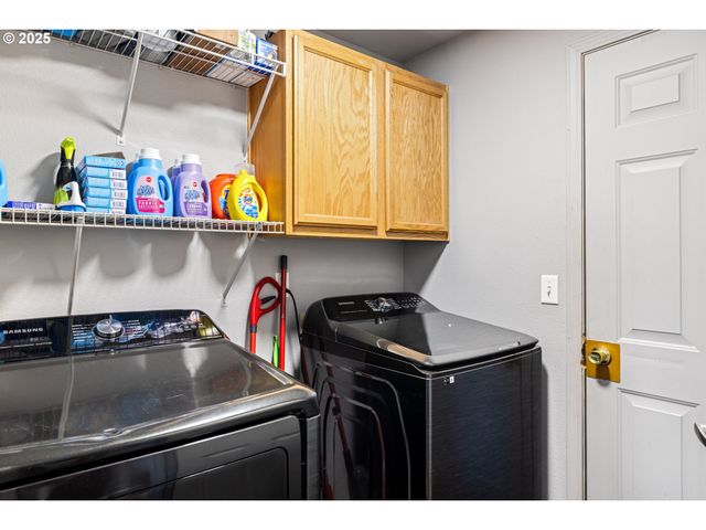 105 Ne 49TH Ave, Hillsboro, OR 97124