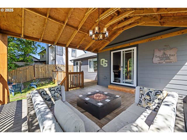 105 Ne 49TH Ave, Hillsboro, OR 97124