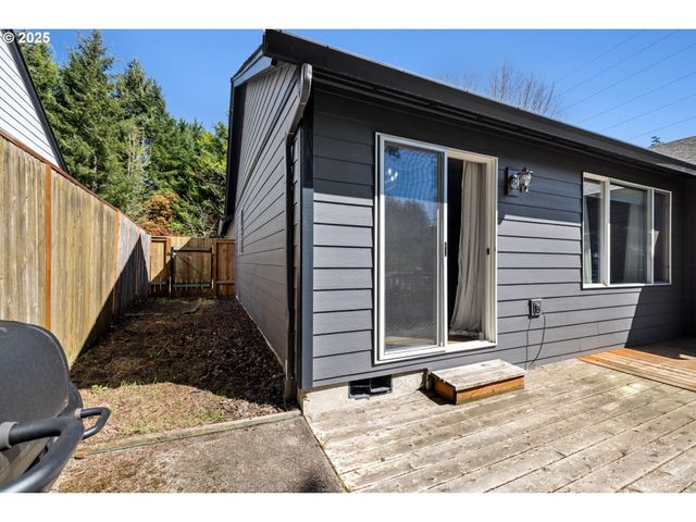 105 Ne 49TH Ave, Hillsboro, OR 97124