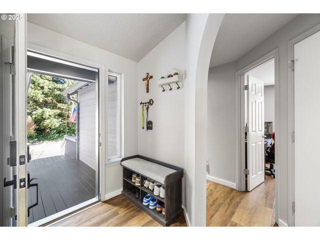 105 Ne 49TH Ave, Hillsboro, OR 97124