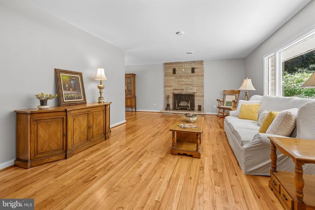 87 HILLSIDE DR, Robbinsville, NJ 08691